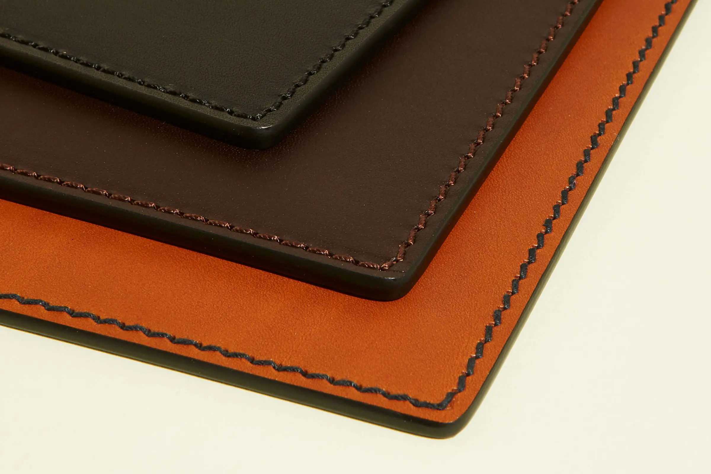 Conqueror high-gloss inked edges