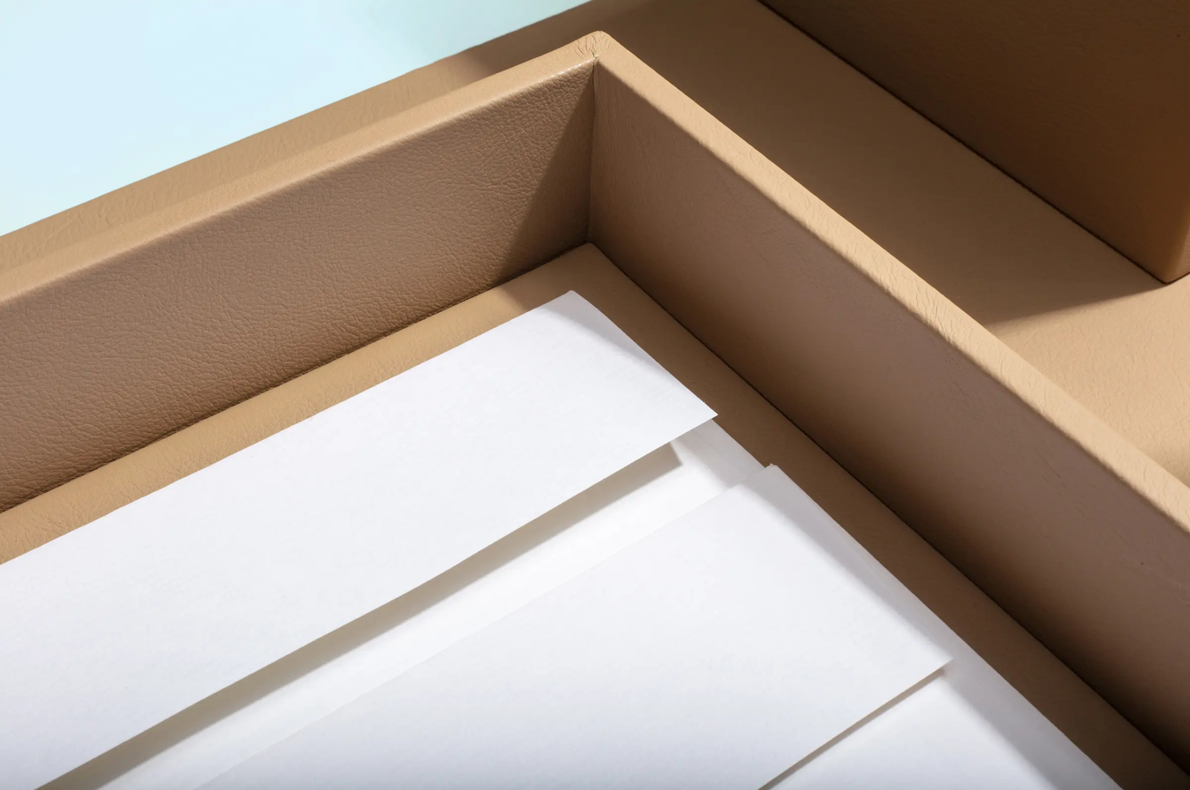 Made in Leather Desk Set2